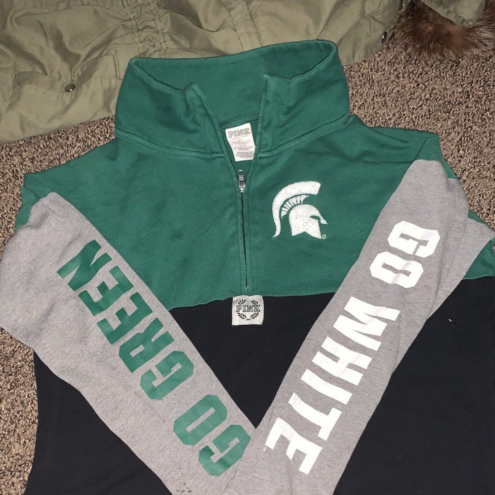 PINK/VS Michigan State University pullover